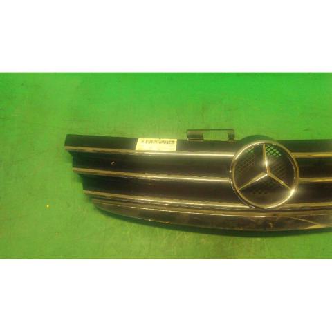 A16988009839744 MERCEDES Решетка радиатора купить в Полтава