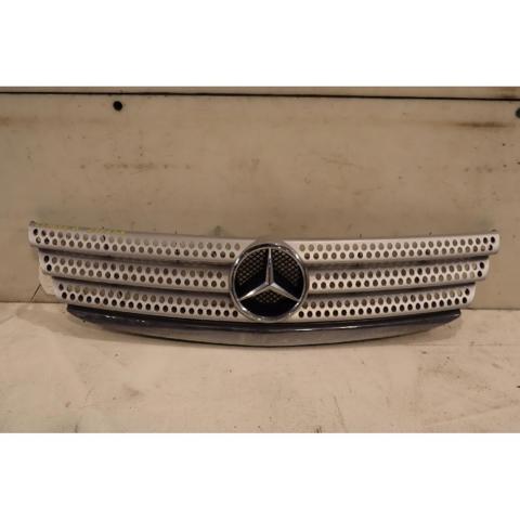 MERCEDES 1698801583 Решетка радиатора в наличии Черновцы