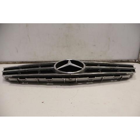 A1698801683 MERCEDES Решетка радиатора купить в Киев