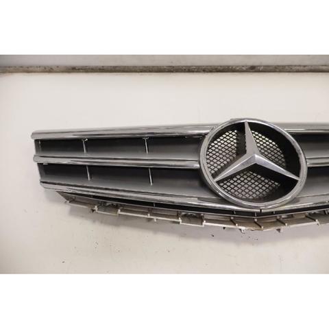 MERCEDES A1698801683 Решетка радиатора в наличии Винница