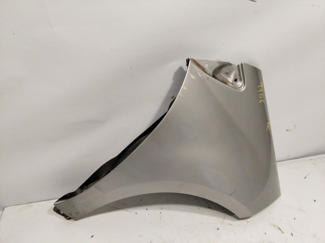 Pára-lama dianteiro direito A1698810201 MERCEDES