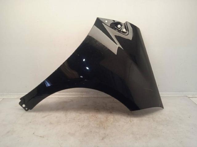 Pára-lama dianteiro direito A1698810201 MERCEDES