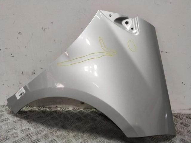 Pára-lama dianteiro direito A1698810201 MERCEDES