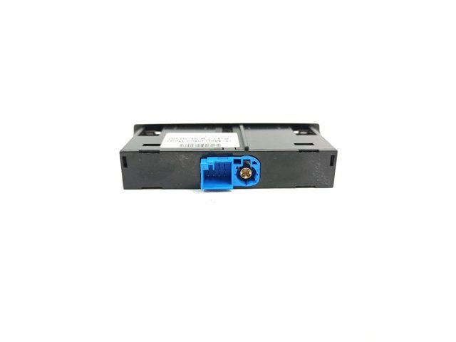 MERCEDES A1728202000 USB-разветвитель в наличии Харьков