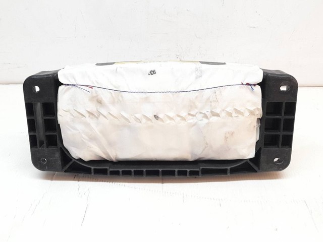 A1768600002 Подушка безопасности (AIRBAG) пассажирская купить Чернигов