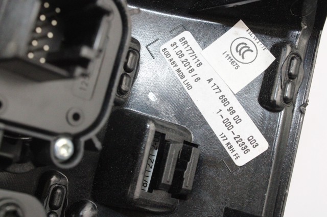 A1776809800 MERCEDES Накладка на торпедо купить в Харьков