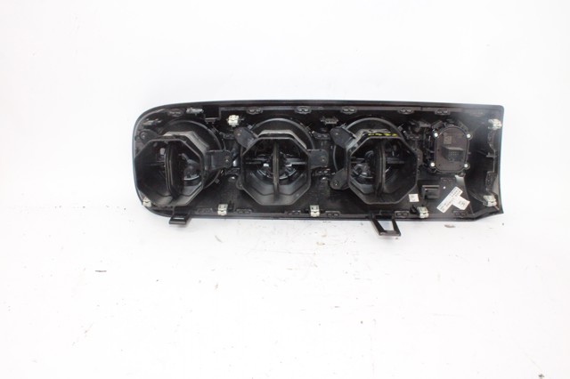 MERCEDES A1776809800 Накладка на торпедо в наличии Ужгород