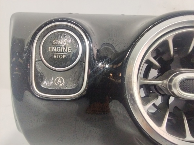 MERCEDES A1776809800 Накладка на торпедо в наличии Ровно