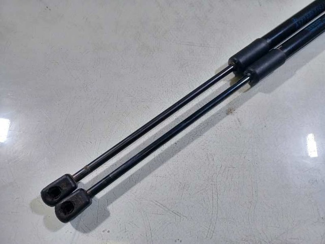 Amortecedor de tampa de porta-malas (de 3ª/5ª porta traseira) Mercedes A W177