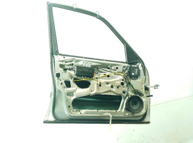 MERCEDES A202720150528 Дверь передняя левая в наличии Черновцы