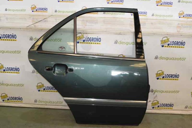 Porta traseira direita A2027301205 Mercedes