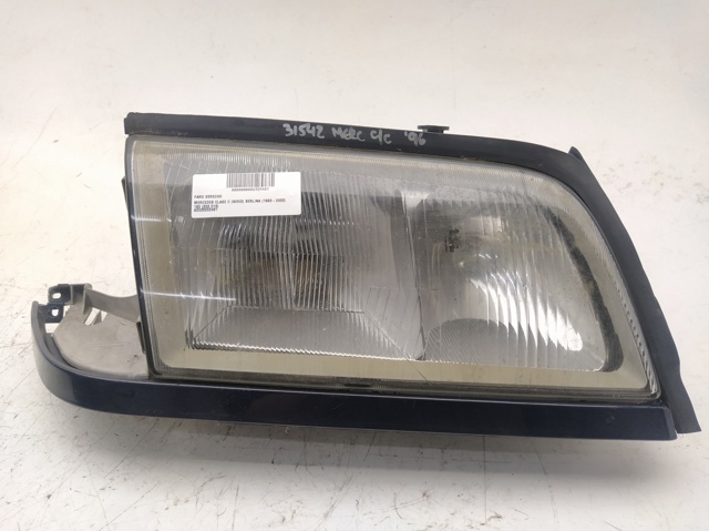 Luz direita A2028202461 Mercedes