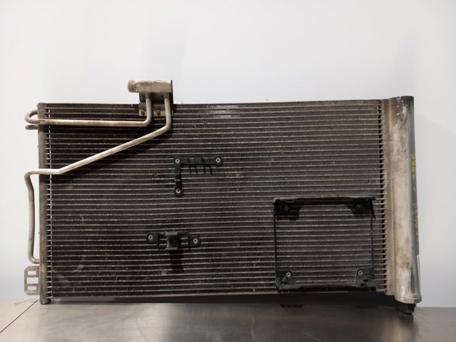 Condensador / radiador de ar condicionado para Mercedes-Benz C-Class C 180 Kompressor (203.046) M271946 A2035000054