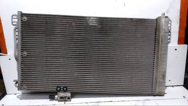 Aquecimento do radiador / ar condicionado para Mercedes-Benz C-Class Coupé C 180 (203.735) 111951 A2035001254