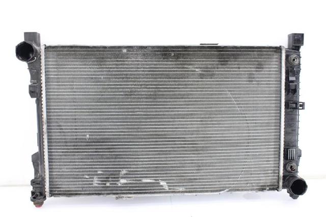 Radiador de esfriamento de motor A2035004703 MERCEDES