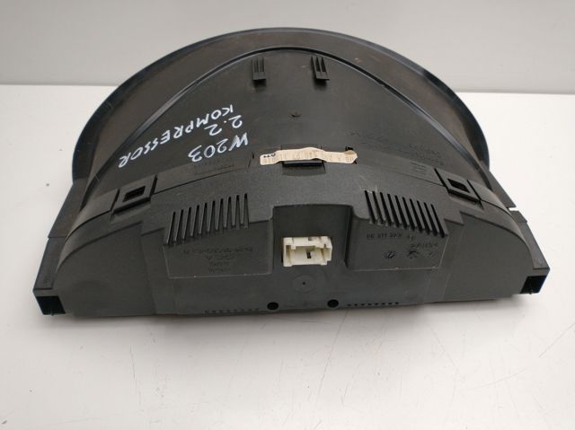 MERCEDES A2035400711 Панель приборов в наличии Чернигов