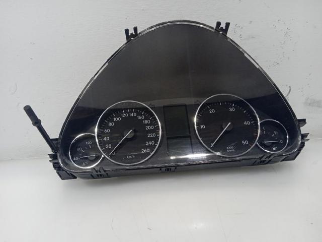 MERCEDES A2035401348 Панель приборов в наличии Харьков