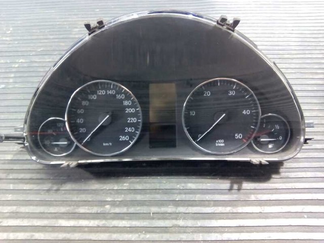 MERCEDES A2035407547 Приборная доска (щиток приборов) в наличии Житомир