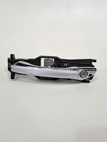 Suporte de maçaneta externa da porta dianteira esquerda A2037600734 Mercedes