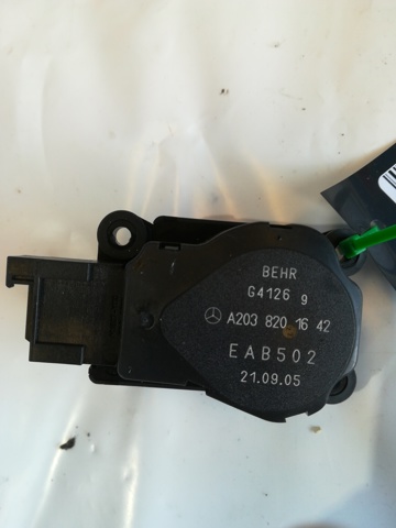 Acionamento de comporta de forno A2038201642 MERCEDES