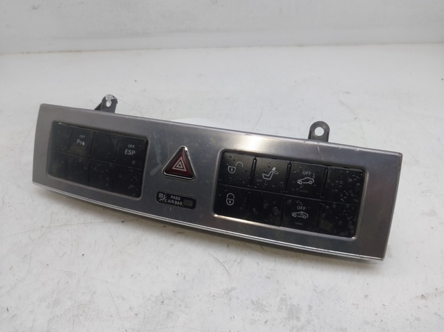 A2038701810 MERCEDES Кнопка включения аварийного сигнала купить в Чернигов