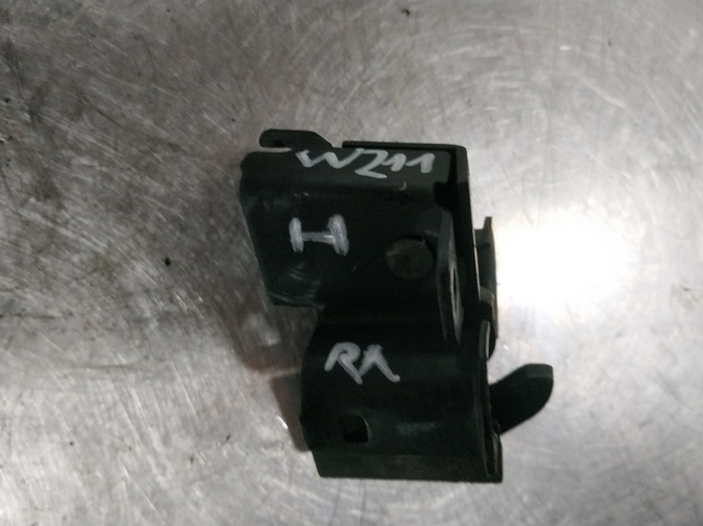 Fecho da capota Mercedes C CL203