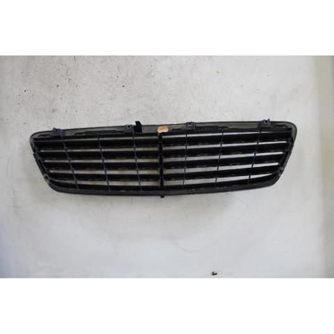 Grelha do radiador A20388001237D11 MERCEDES