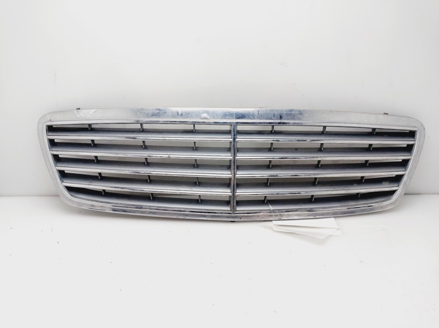 MERCEDES A2038800183 Решетка радиатора в наличии Ирпень