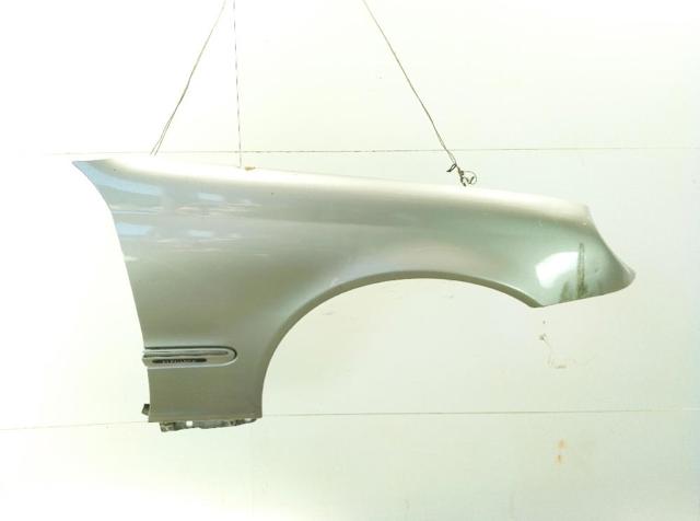 MERCEDES A203880021867 Крыло переднее правое в наличии Ирпень
