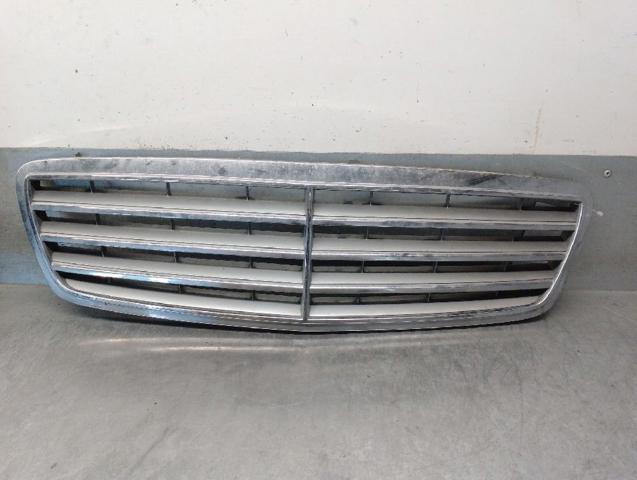 A2038800223 MERCEDES Решетка радиатора купить в Кривой Рог