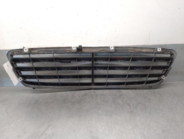 A2038800223 MERCEDES Решетка радиатора купить в Черновцы