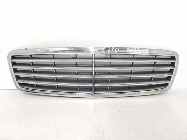 MERCEDES A20388002239744 Решетка радиатора в наличии Черкассы