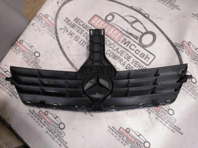 MERCEDES A2038800383 Решетка радиатора в наличии Каменское