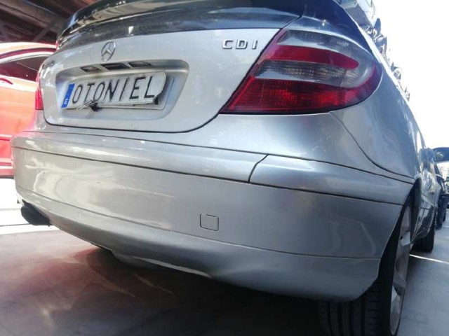 Pára-choque traseiro A2038851225 MERCEDES