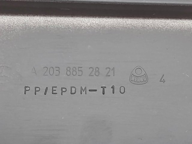 A2038852821 MERCEDES Молдинг бампера заднего правый купить в Черновцы