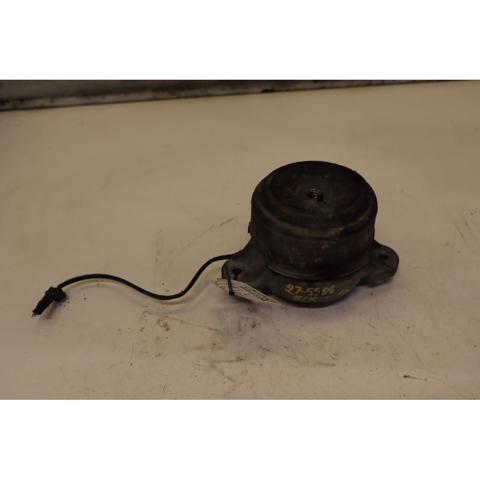 MERCEDES A2042403617 Левая подушка двигателя в наличии Киев