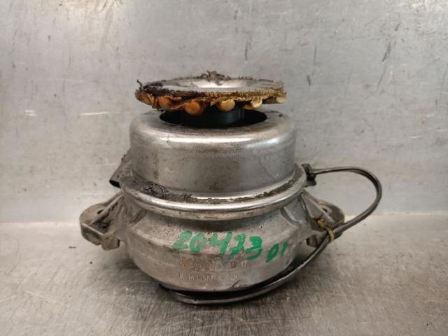 A2042403617 MERCEDES Левая подушка двигателя купить в Николаев