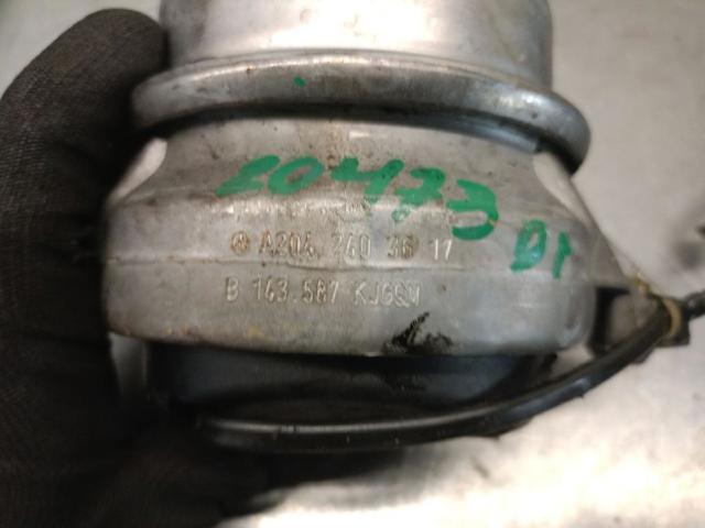 MERCEDES A2042403617 Подушка (опора) двигателя левая в наличии Ирпень