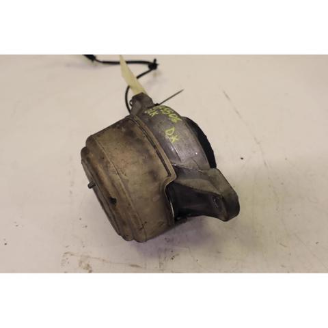 A2042403717 MERCEDES Правая подушка двигателя купить в Ужгород