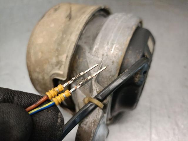 A2042403717 MERCEDES Правая подушка двигателя купить в Винница