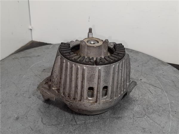 A2042406017 Подушка (опора) двигателя левая/правая купить Запорожье