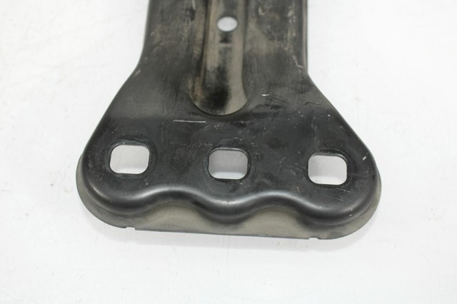 MERCEDES A2042420501 Балка крепления коробки передач в наличии Украина