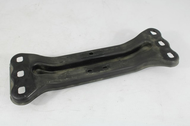 MERCEDES A2042420501 Балка крепления коробки передач в наличии Николаев