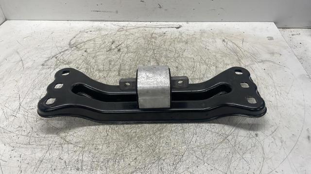 A2042420501 Балка крепления коробки передач купить Ирпень