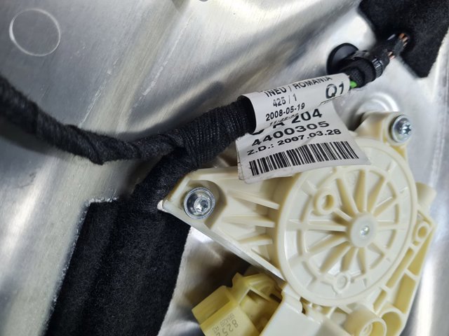 MERCEDES A2044400305 в наличии Одесса