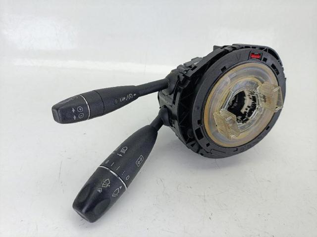 Comutador instalado na coluna da direção, montado Mercedes C W204