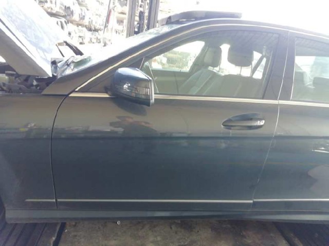 Porta dianteira esquerda Mercedes C W204