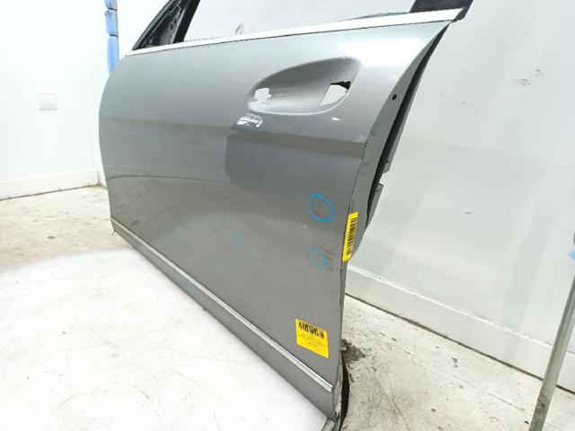 Porta dianteira esquerda Mercedes C W204
