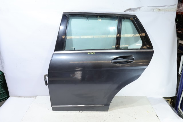 MERCEDES A2047300305 Дверь задняя левая в наличии Черкассы