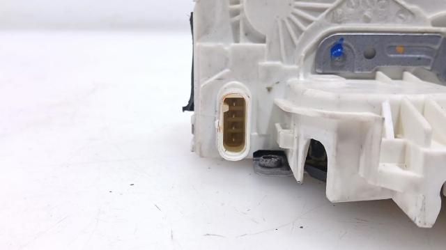 A2047300335 MERCEDES Замок двери задней левой купить в Николаев